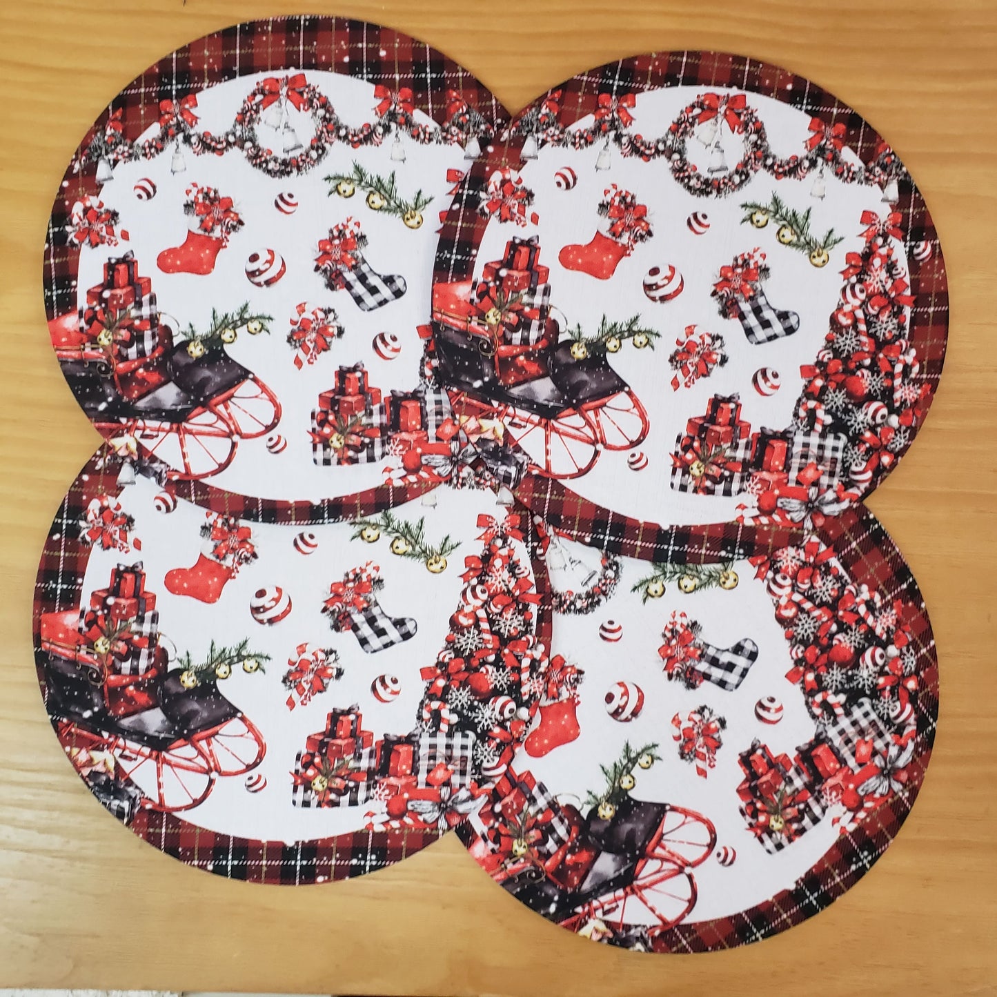Set of 4 Round Placemats Covers Gift Baskets Christmas Cloth 14" Dia - Red