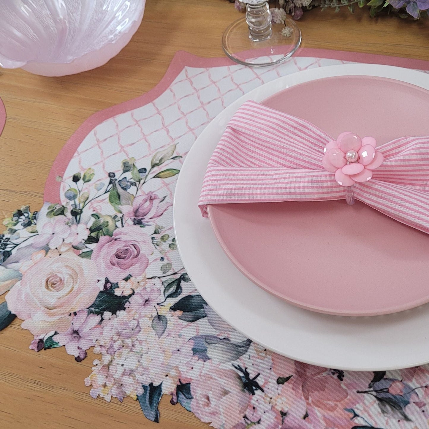 Charlo's Set 4 Placemats Waterproof Romance Rose Plaid Flower