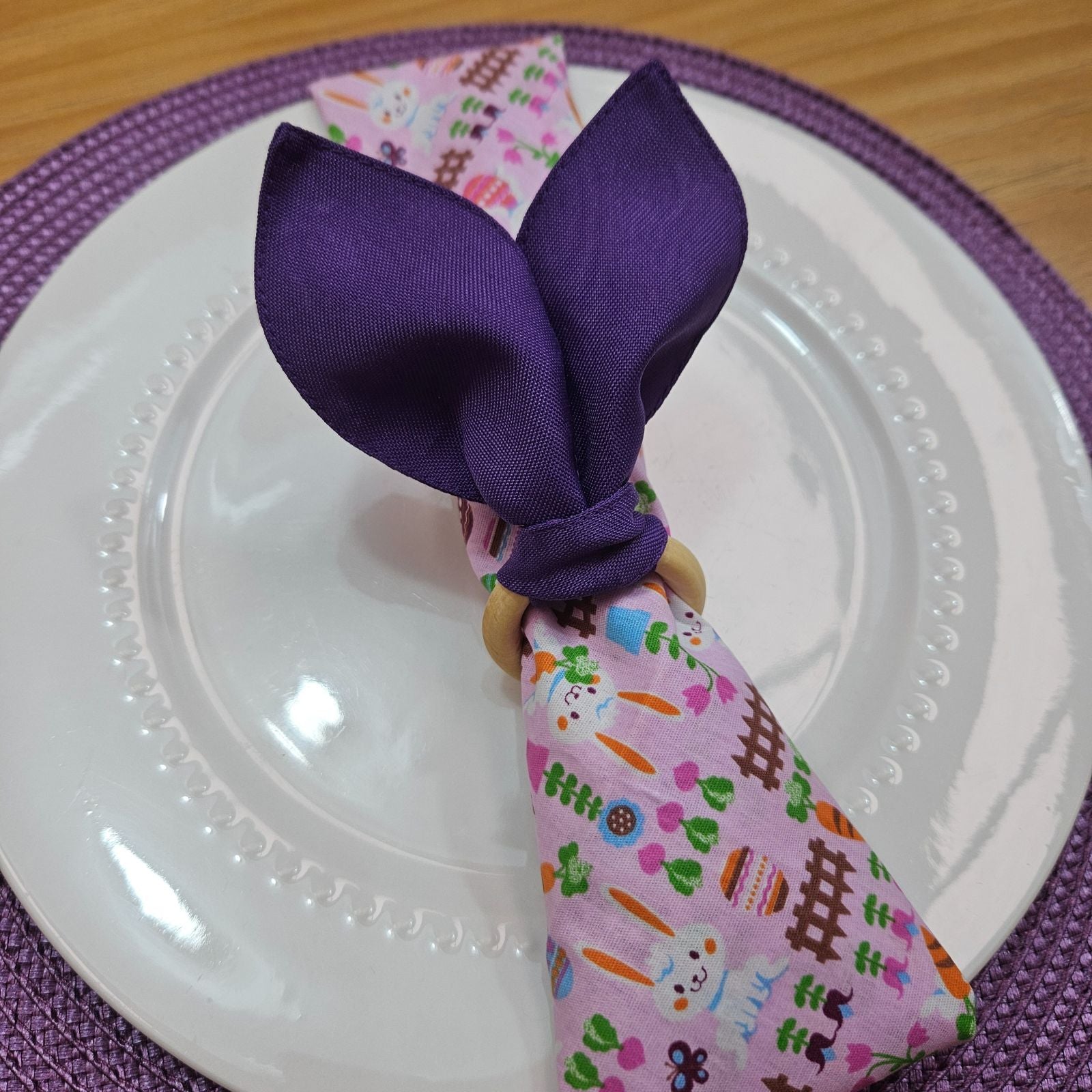 Guardanapos de Pano de Algodão Rosa Páscoa Charlo Coelhinho da Páscoa Delícia Alegria 38x38cm