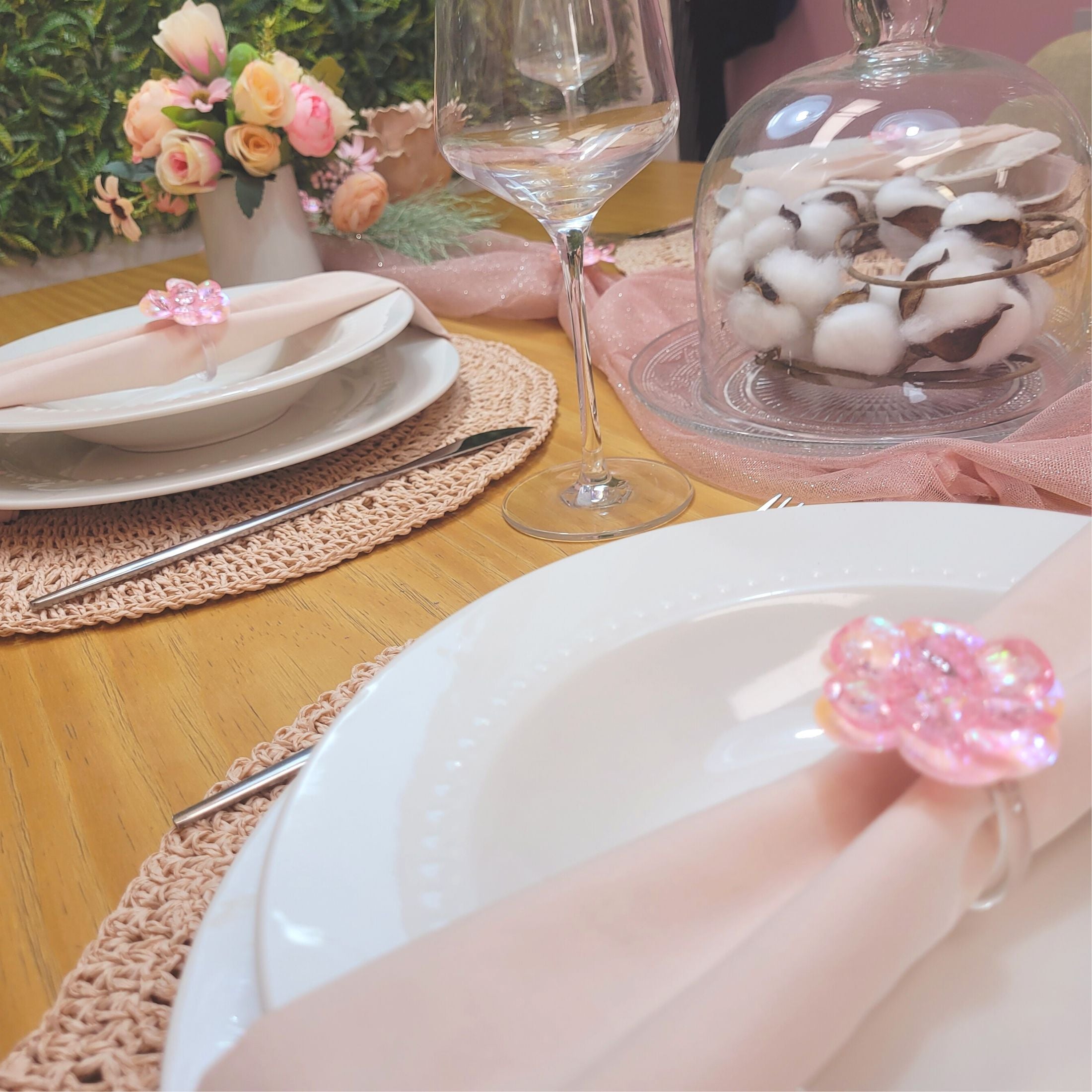 Maison Charlô | Conjunto de 4 Anéis de Guardanapo Delicados com Flores | Casamento, Ação de Graças, Natal, Ano Novo, Casamento, Banquete, Aniversário