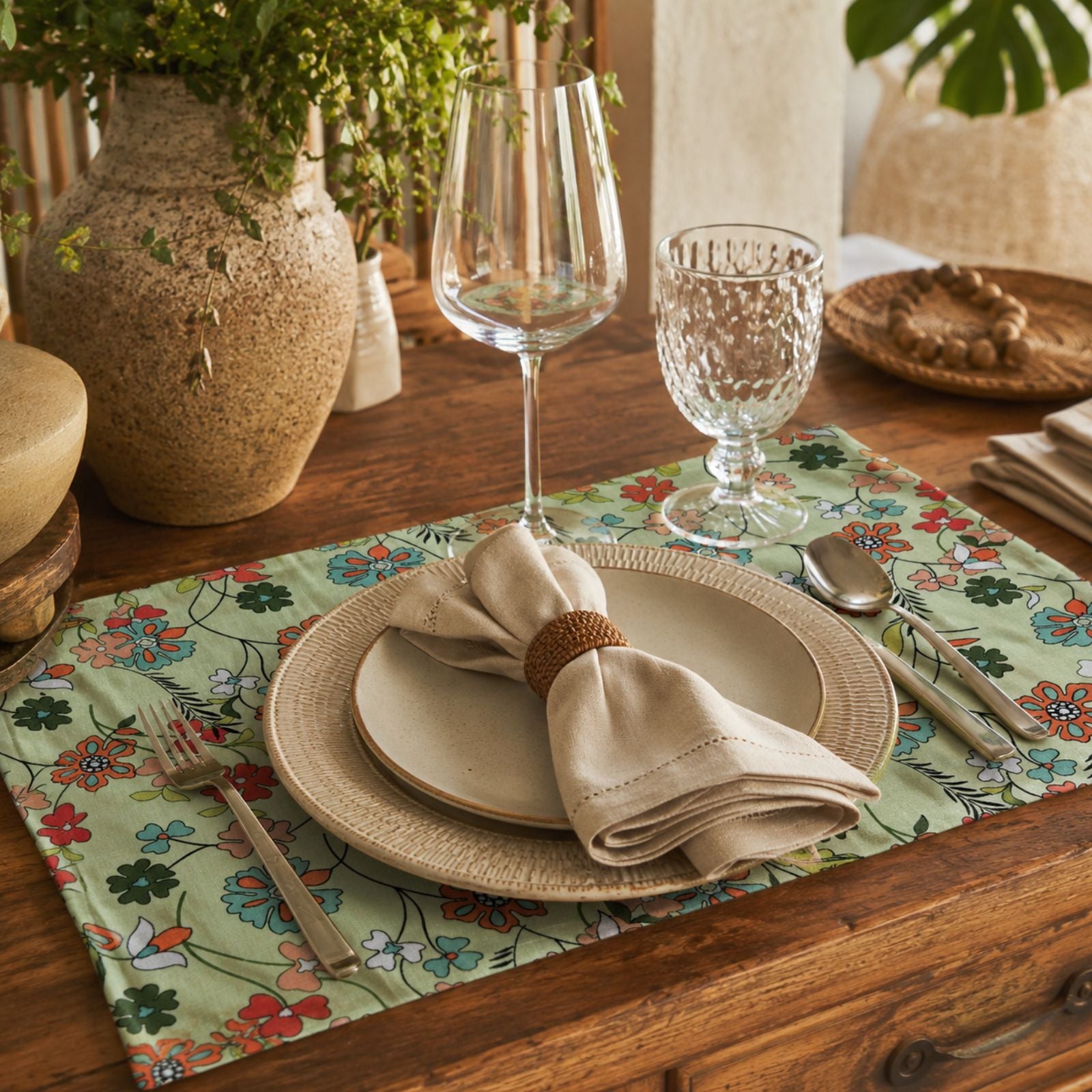Charlo’s Set of 4 Rectangular Placemats Green Garden Floral 18