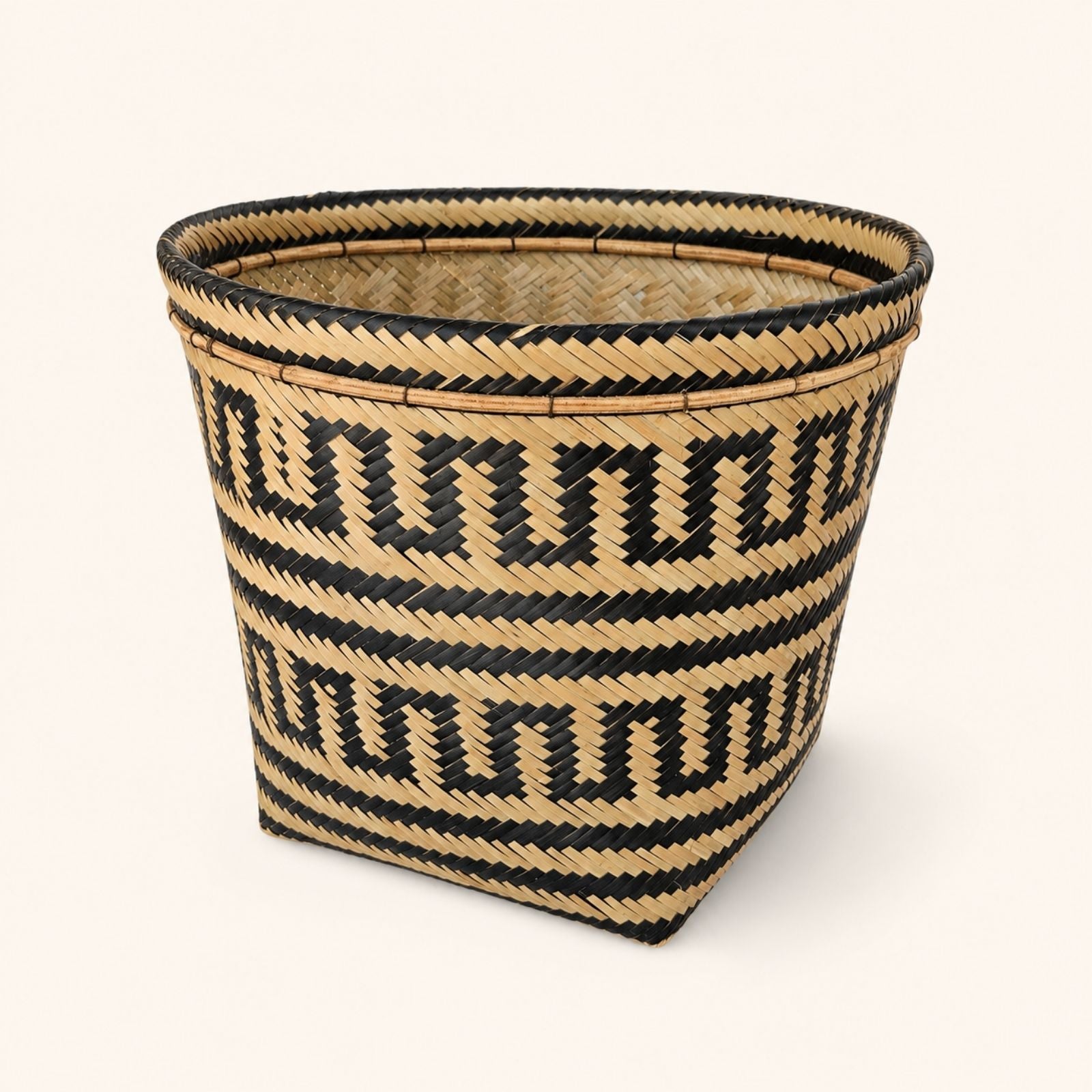 Brazilian Indigenous Art | Urutu Baniwa Basket – Serpentine Pattern – 10.24 in