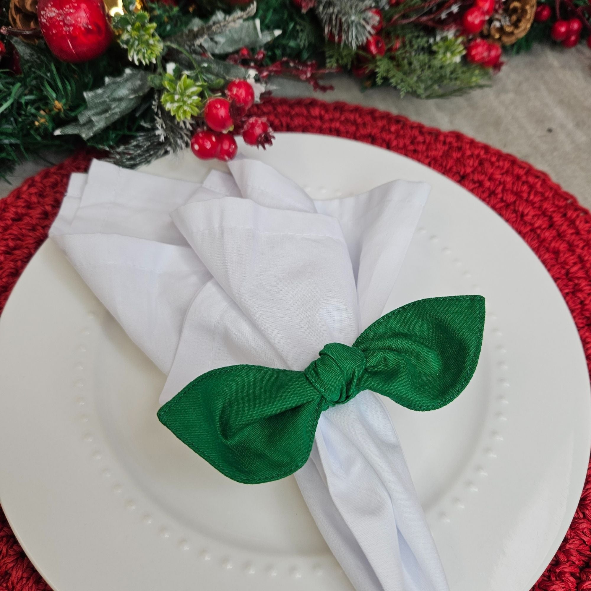 Maison Charlo | Conjunto com 6 Anéis de Guardanapo Poá em Vermelho e Verde, Trio Ecológico, Natal, Páscoa, Dia dos Namorados, Dia das Mães