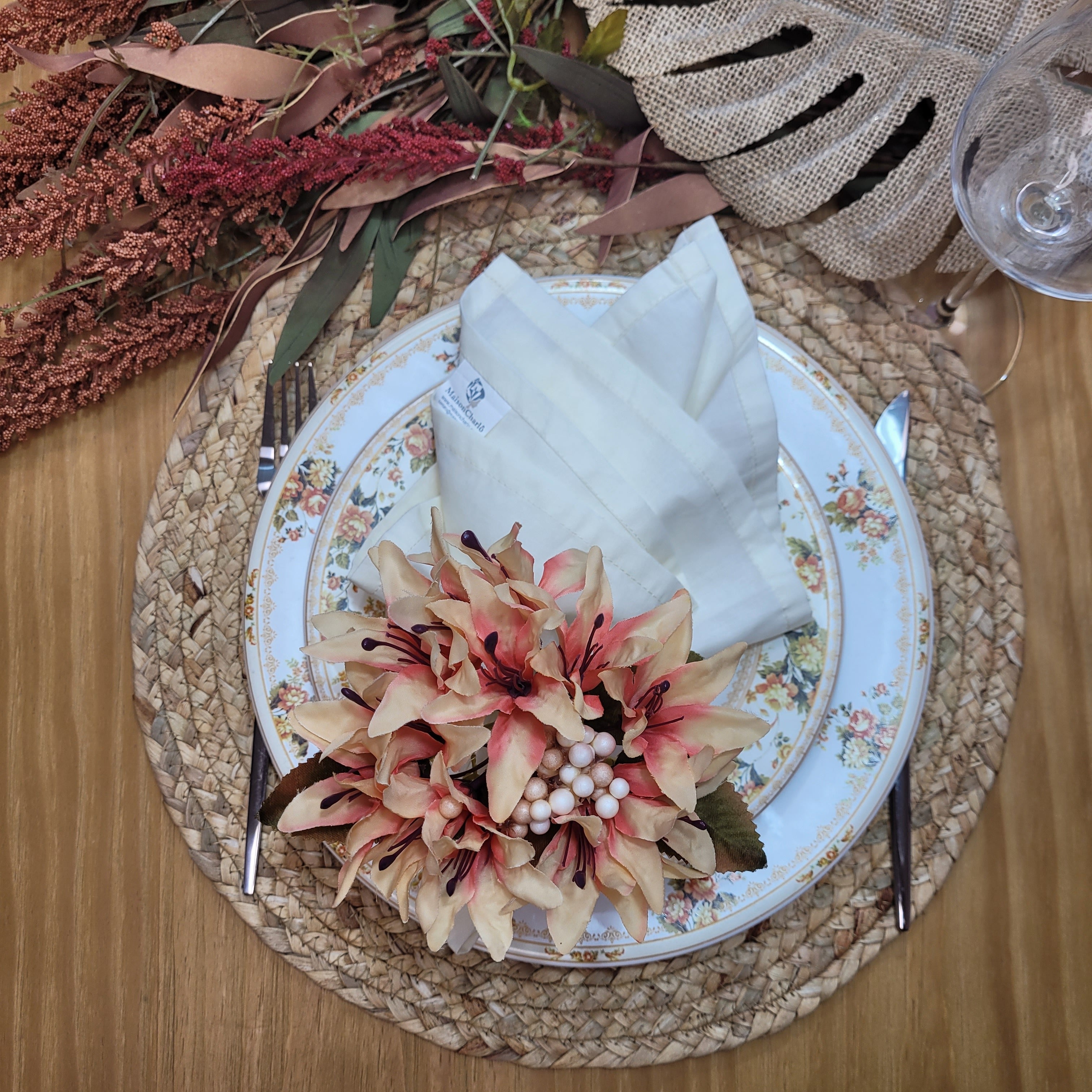 Charlo's Conjunto de 4 Guardanapos de Pano Sólidos 100% Algodão Off White 38 cm x 38 cm Laváveis e Reutilizáveis