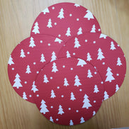 Conjunto de 4 Capas para Jogo Americano Redondo Árvore de Natal em Tecido 35,5 cm Diâmetro - Sintético - Vermelho