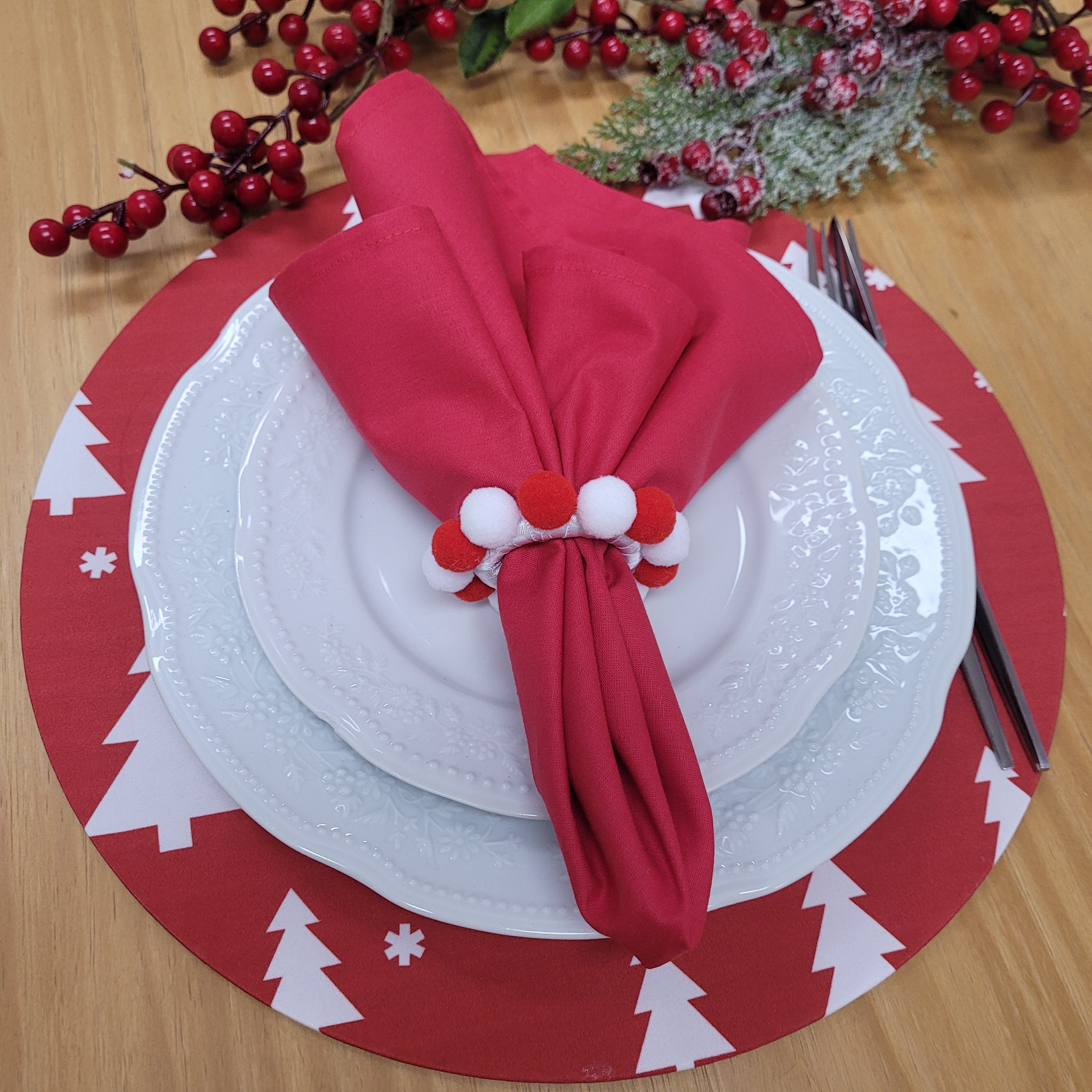 Conjunto de 4 Capas para Jogo Americano Redondo Árvore de Natal em Tecido 35,5 cm Diâmetro - Sintético - Vermelho