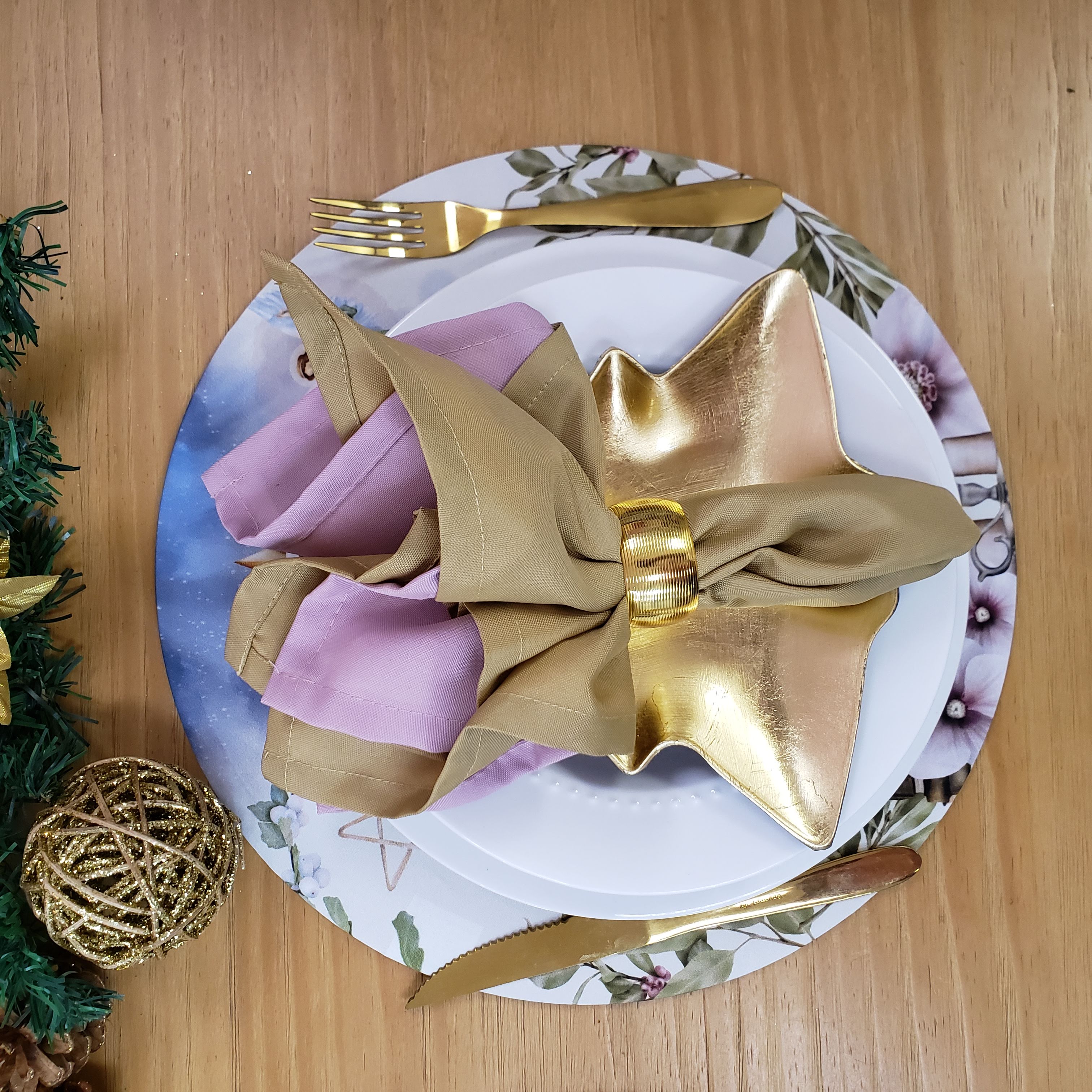 Set of 4 Round Placemats Covers Christmas Night Cloth 14