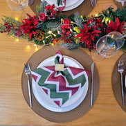 Charlo's Christmas Cloth Napkins Set of 4 Chevron Red Green 16