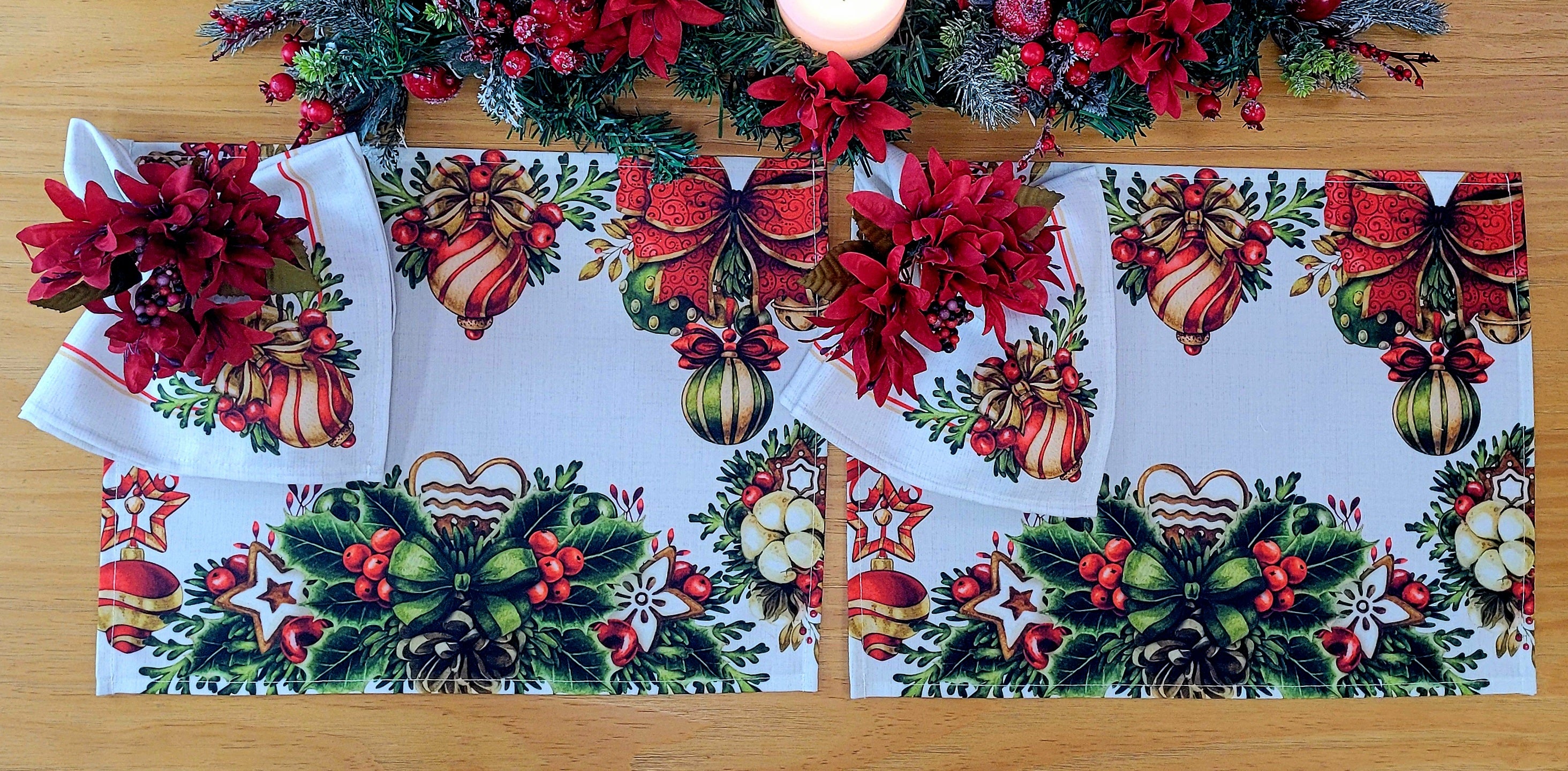 Set of 4 Placemats Christmas Party Wreath Cloth Waterproof 17