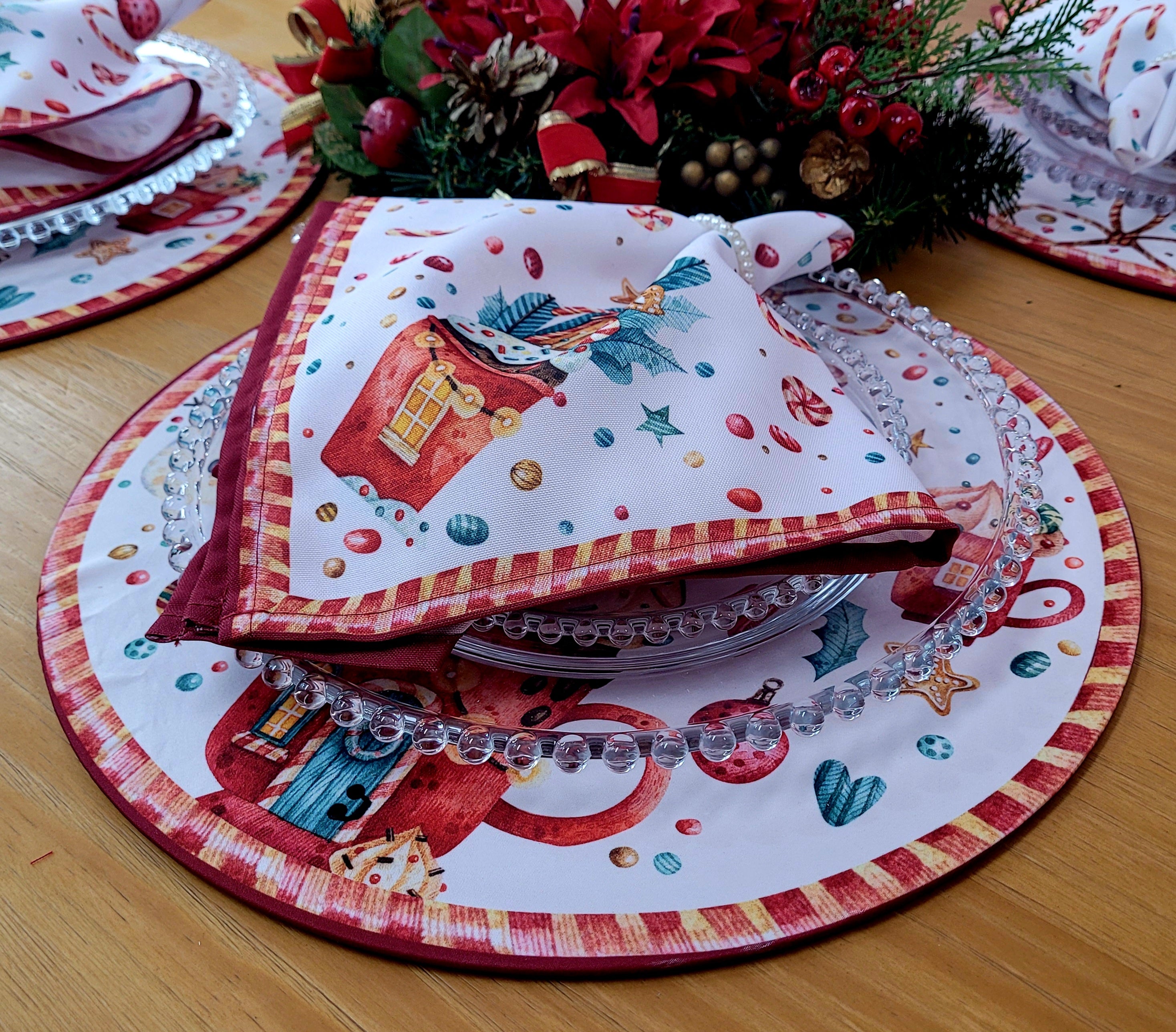 Charlo's Cloth Napkins Set of 4 Christmas Candy 16