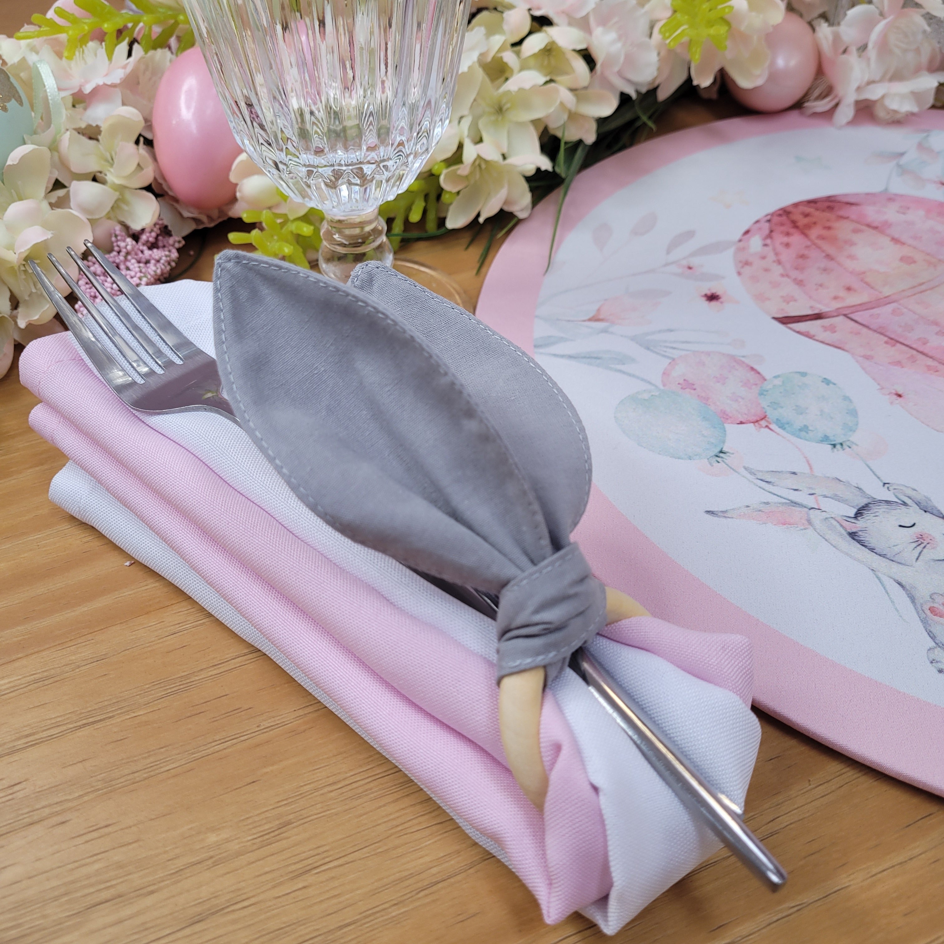 Charlo's Set of 4 White 100% Cotton Solid Cloth Napkins 15