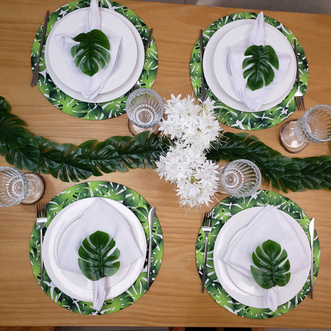 Charlo's Set 4 Green Monstera Leaf Tropical Napkin Rings Ecofriendly Pack for dining table decor