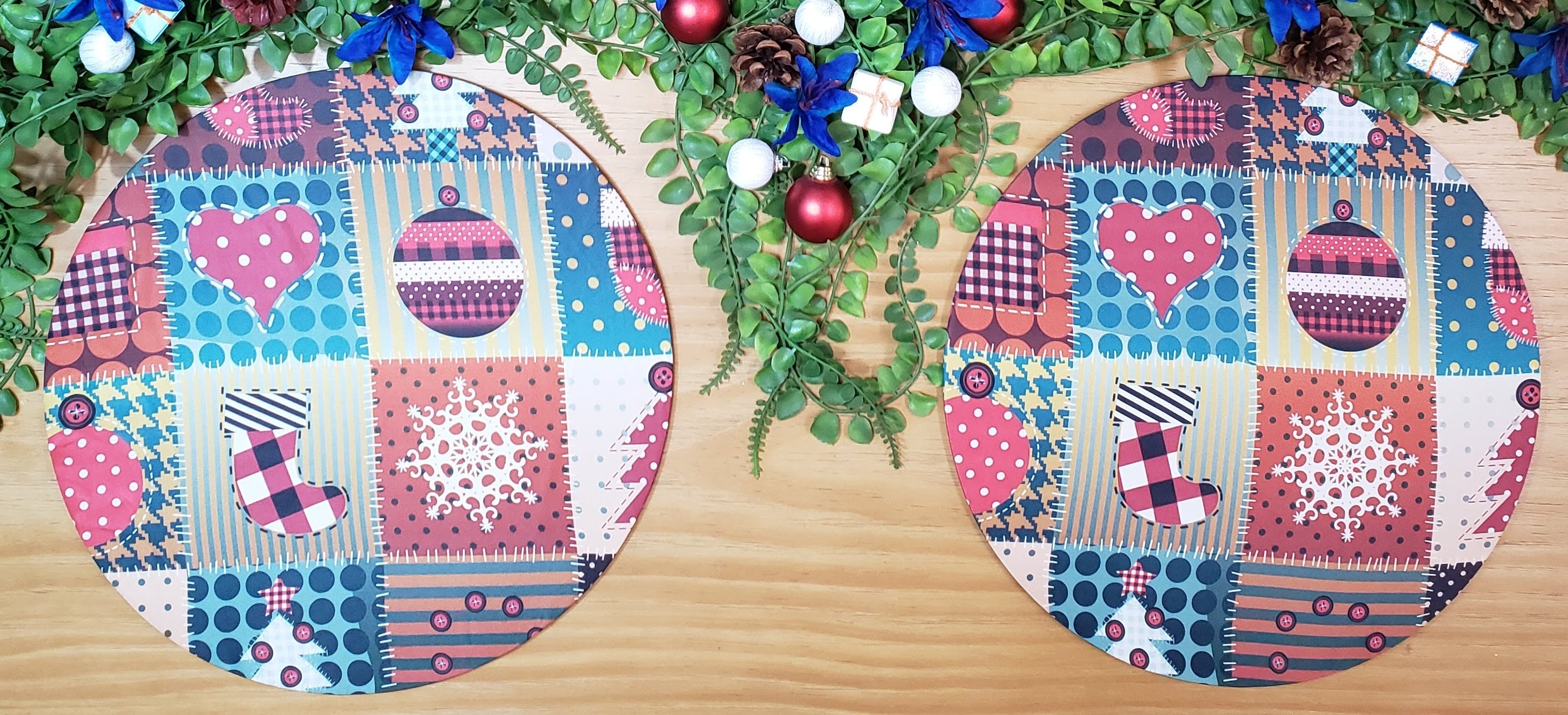 Set of 4 Round Placemats Covers Christmas Patchwork Cloth 14