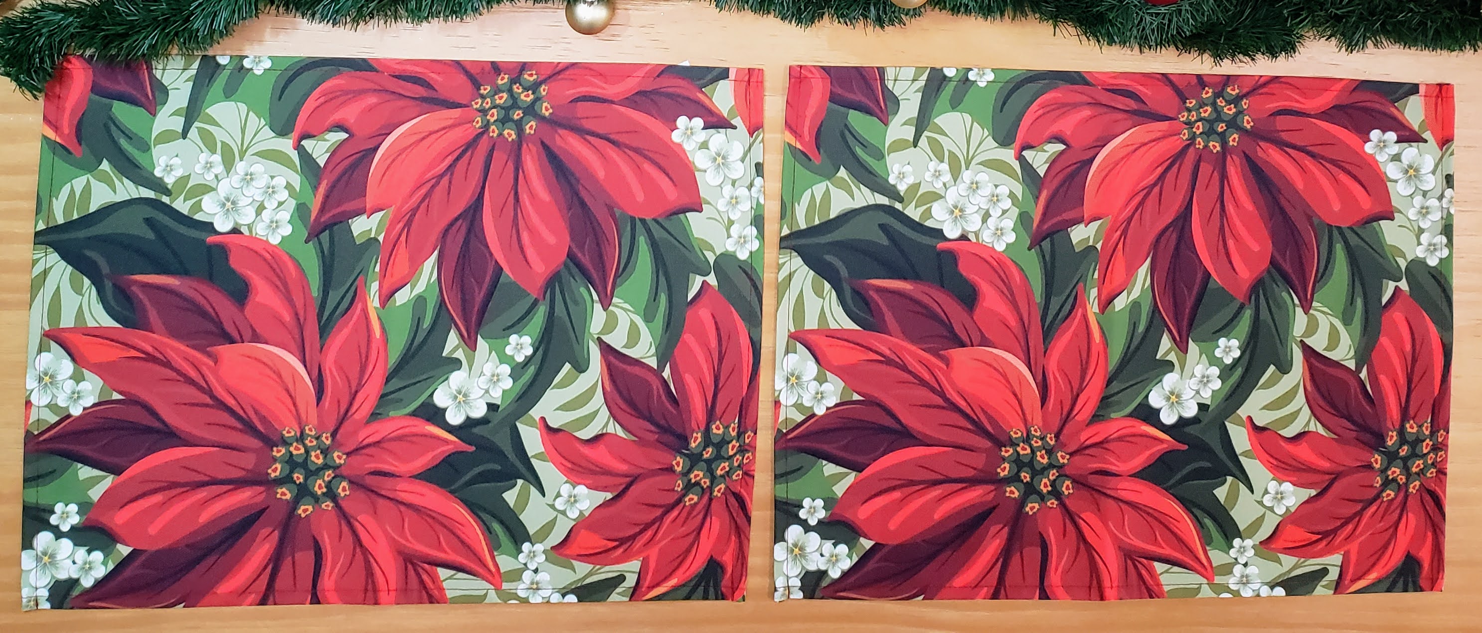 Set of 4 Placemats Bright Red Christmas Flower Cloth Waterproof 17