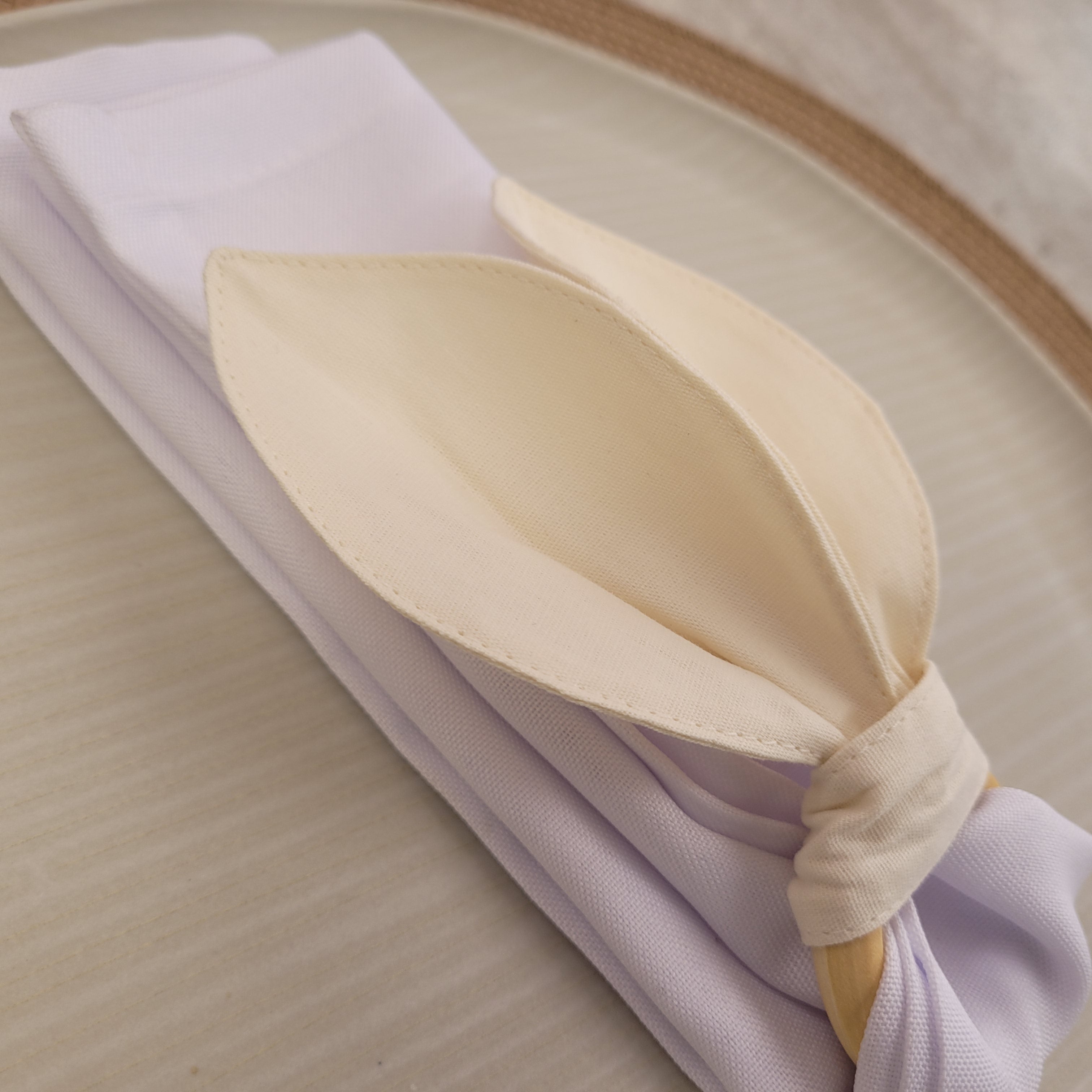 Maison Charlo | Conjunto de 4 Porta-Guardanapos Orelha de Coelho | Decoração de Páscoa para Mesa (Branco Off-white)