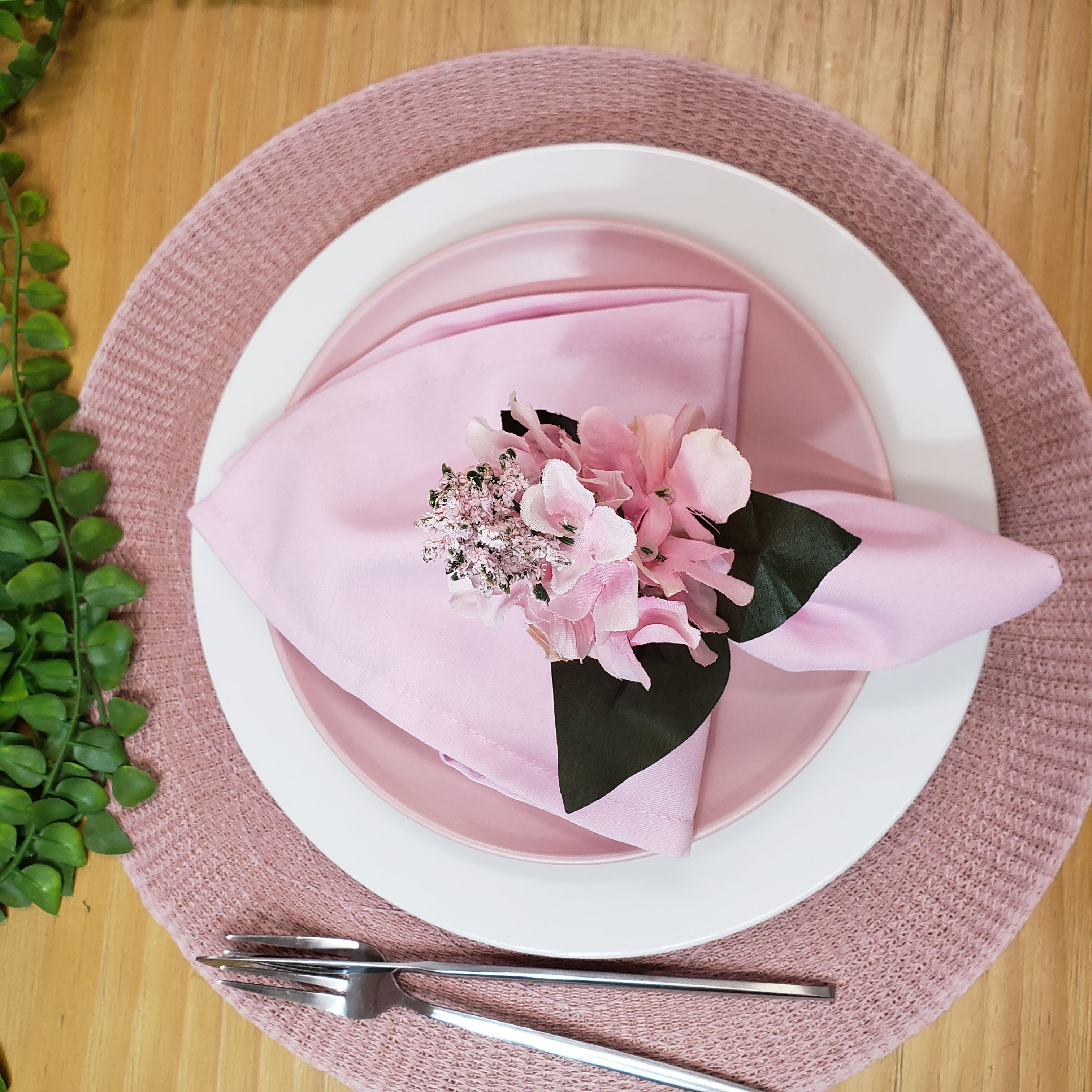 Maison Charlô | Set of 4 Rose - Lion's Mouth Napkin Rings for events, wedding, party, birthday
