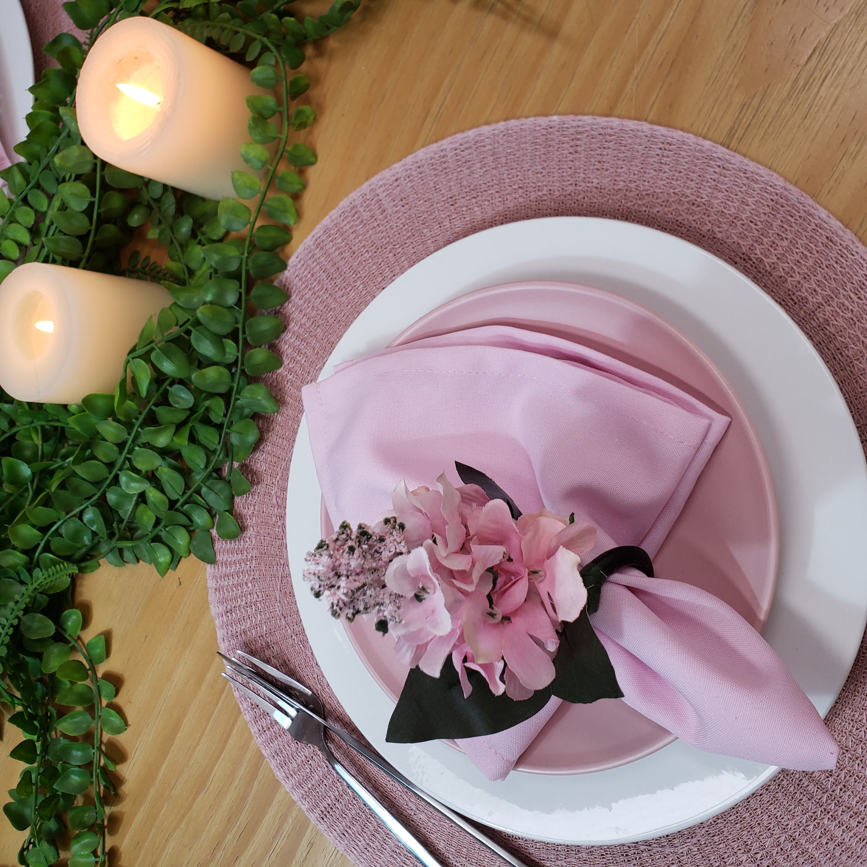 Maison Charlô | Set of 4 Rose - Lion's Mouth Napkin Rings for events, wedding, party, birthday