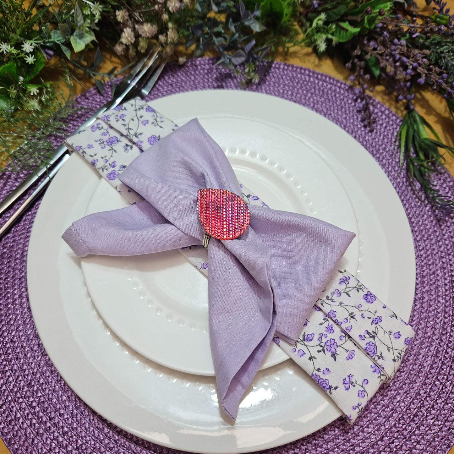 Set of 4 Tabletop Collection Indoor/Outdoor Purple Round Placemat 15" Dia