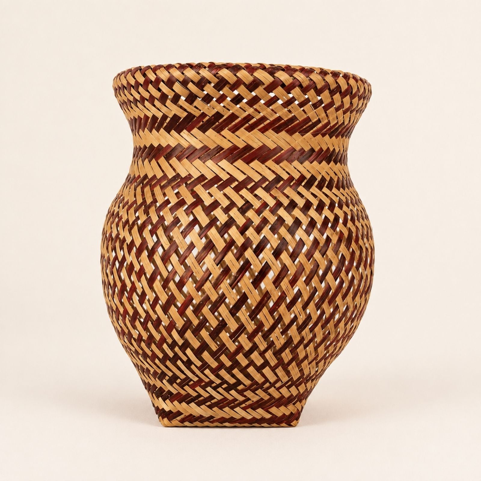 Brazilian Indigenous Art | Urutu Baniwa Jar – Terracotta 6.30 x 6.30 x 9.06 in