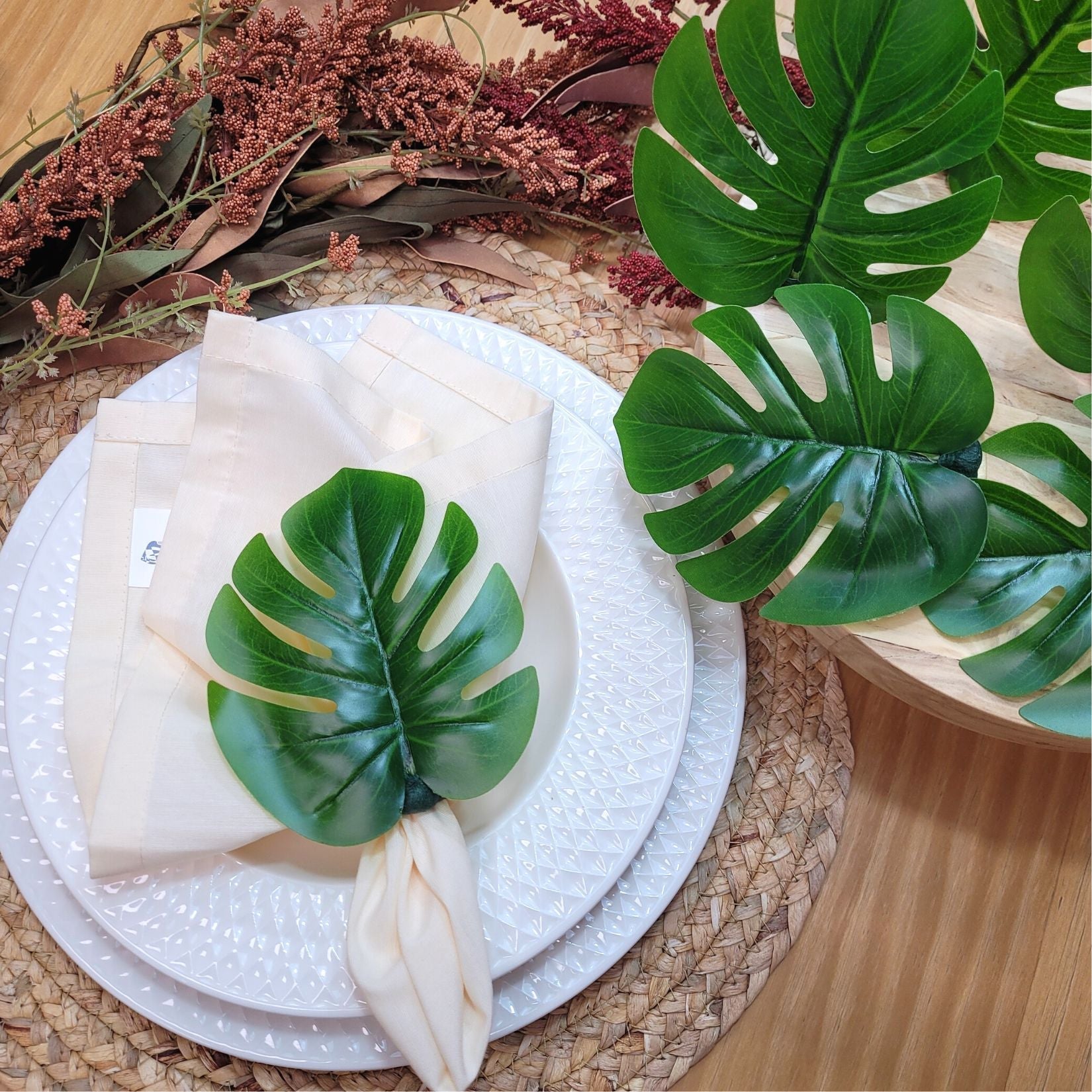 Charlo's Set 4 Green Monstera Leaf Tropical Napkin Rings Ecofriendly Pack for dining table decor