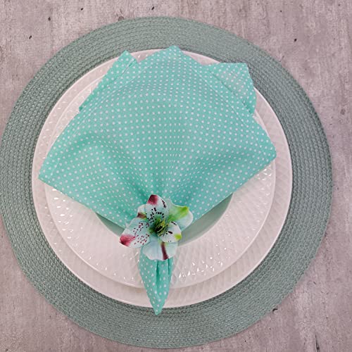 Charlo's Set of 4 Light Green Polka Dot 100% Cotton Cloth Napkins 15