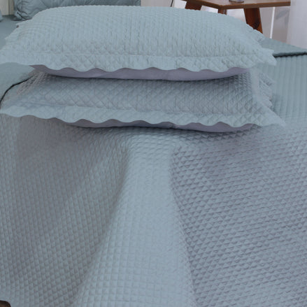 Queen Quilted Bedspread Set 3 Pieces Gray 98.4 x 94.5 in – Soft Microfiber Lightweight Bedding