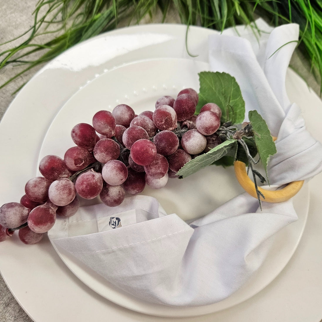 Conjunto de 4 anéis de guardanapo roxos de cacho de uva Prime para Ação de Graças, eventos, festas, casamentos