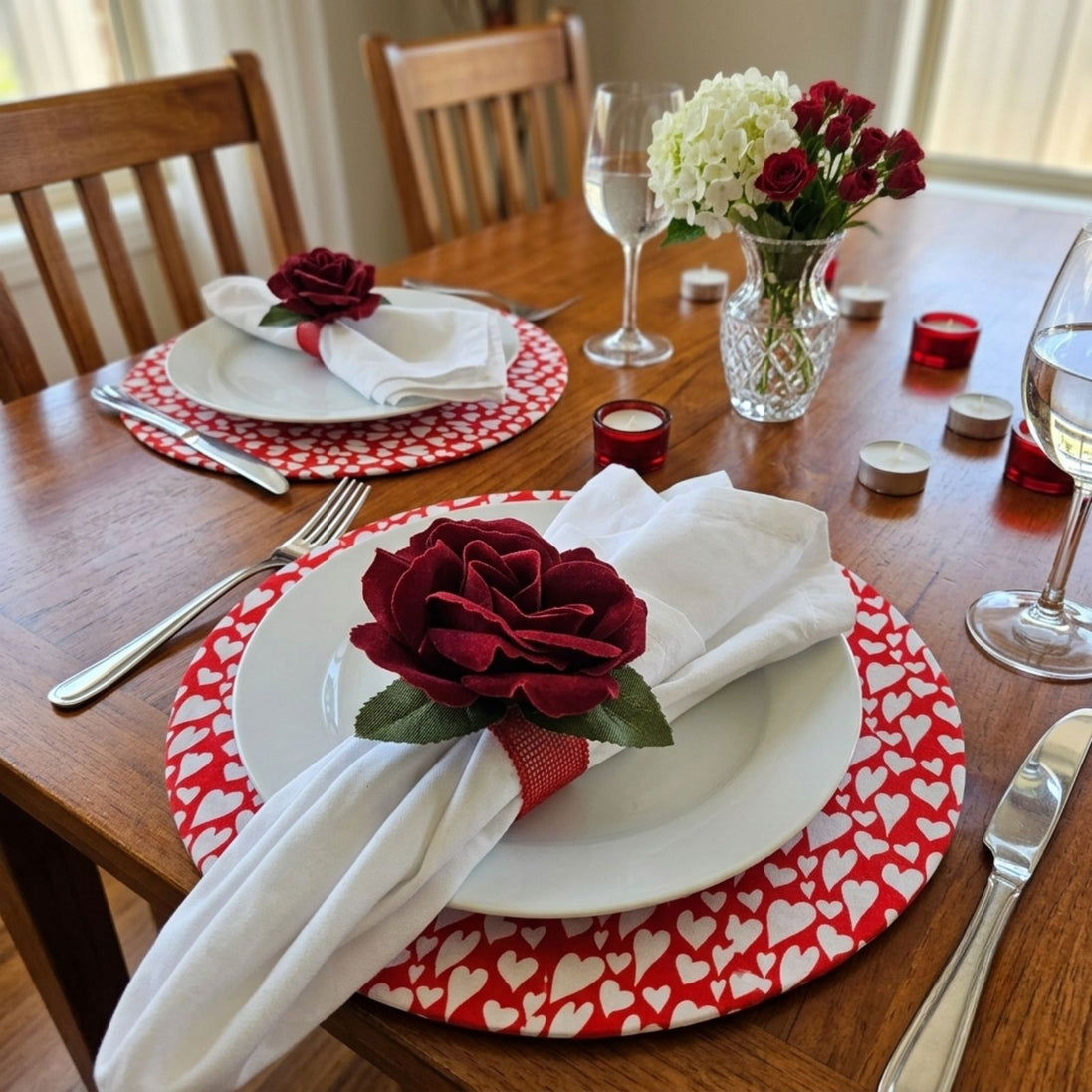 Anéis de guardanapo Maison Charlo, conjunto com 6, em formato de botões de rosa vermelha colombiana, para decoração de mesa de jantar