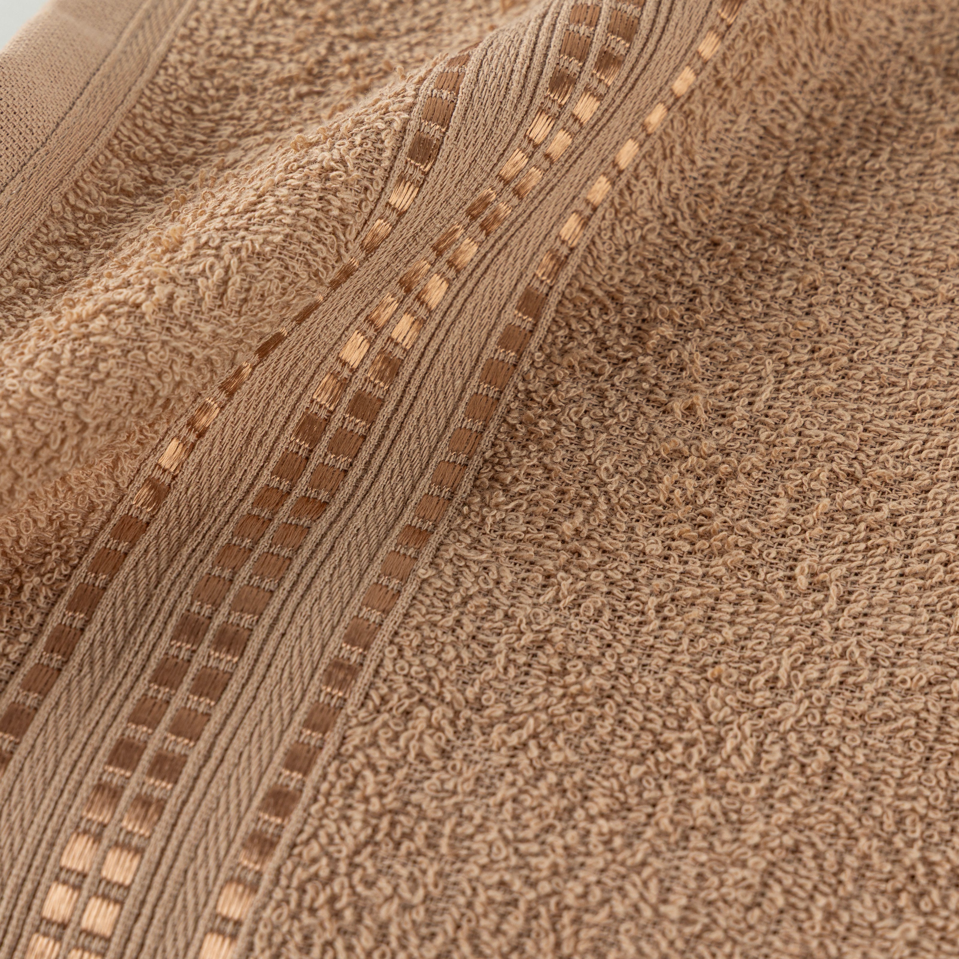 Set of 2 Cotton Bath Towels 49.2 x 25.6 in – 260 GSM Lightweight Soft Everyday Towels