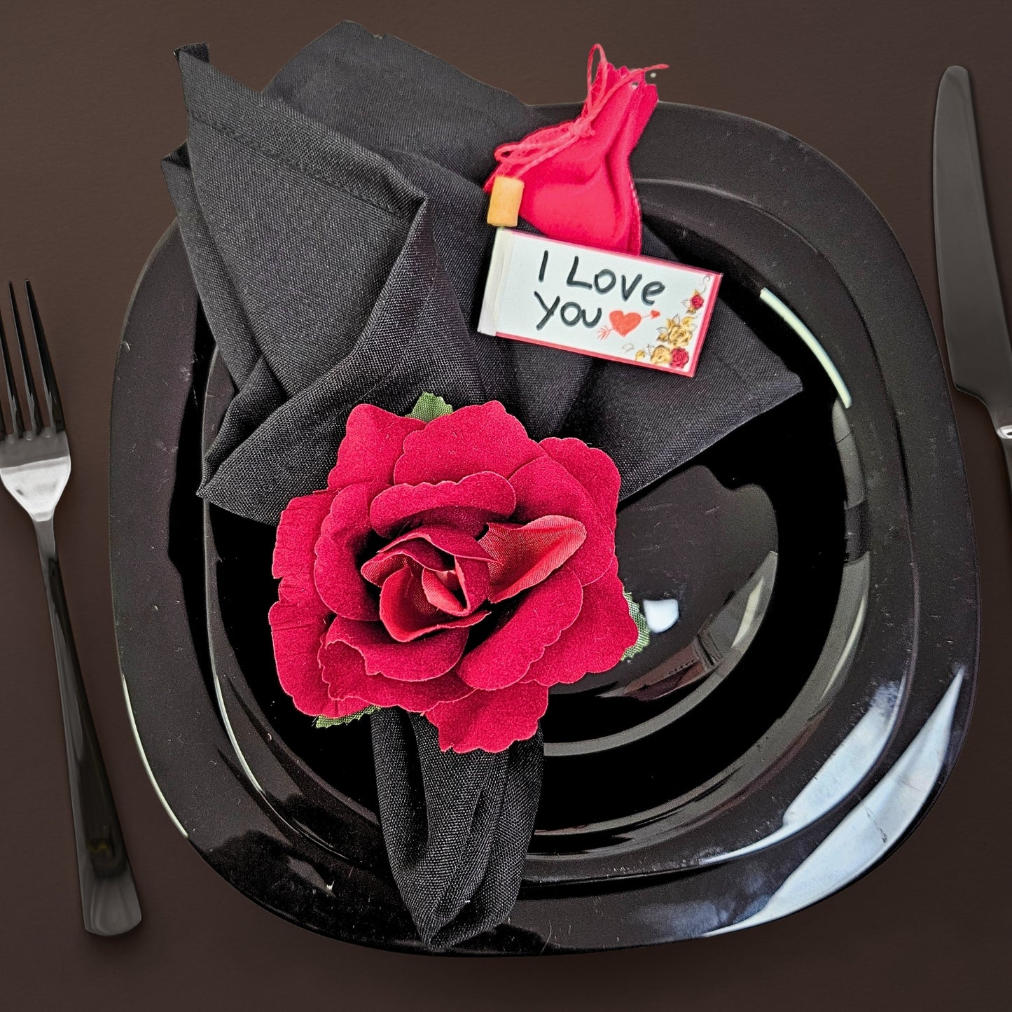 Charlo's Heart's Secrets Napkin Rings Red Colombiana Romantic Flower Rosebud
