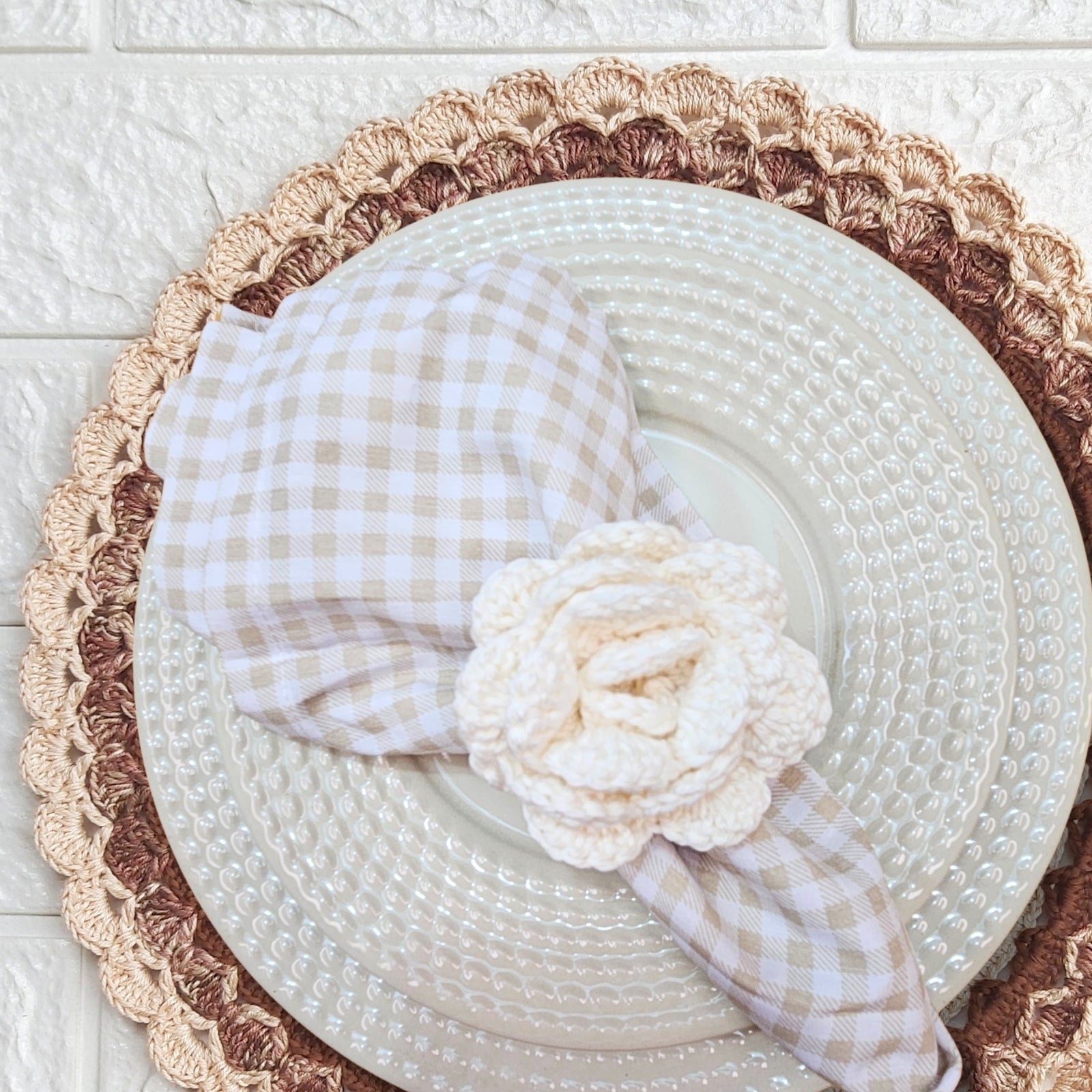 Charlo's Set of 6 Off White Crochet Rosebud Flower Napkin Rings for Dinner Table Decor, Handmade, Table setting