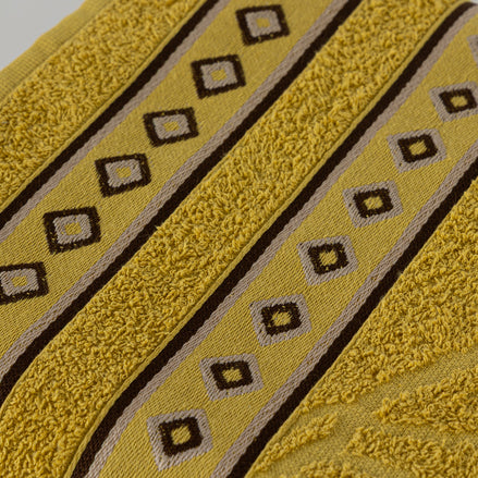 Bloom Cotton Bath Towel 59.1 x 29.5 in – 350 GSM Jacquard Soft Absorbent Towel