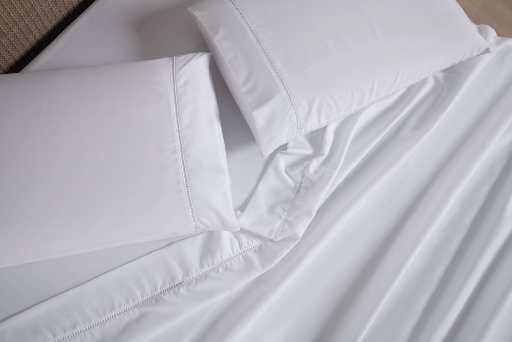 Full Sheet Set 4 Pieces White Hemstitch Detail 94.5 x 80.7 in – Soft Micropercale 300 Thread Count