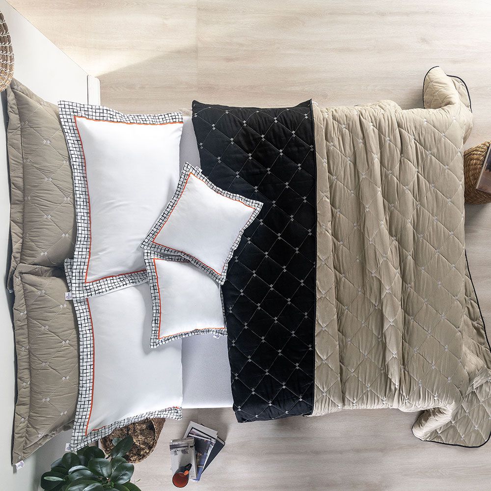 Queen Reversible Embroidered Bedspread Set 7 Pieces 102.4 x 94.5 in – Luxury Soft Bedding 400 Thread Count