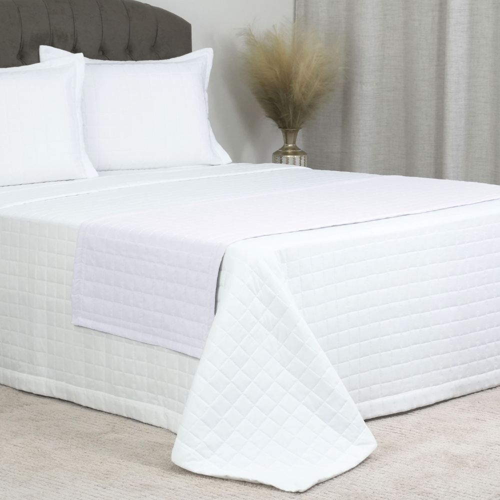 King Bed Runner Quilted 94.5 x 26 in – Premium Microfiber Decorative Bedding