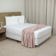 Fleece Blanket Queen 86.6 x 94.5 in – Soft Plush Throw with Bubble Texture