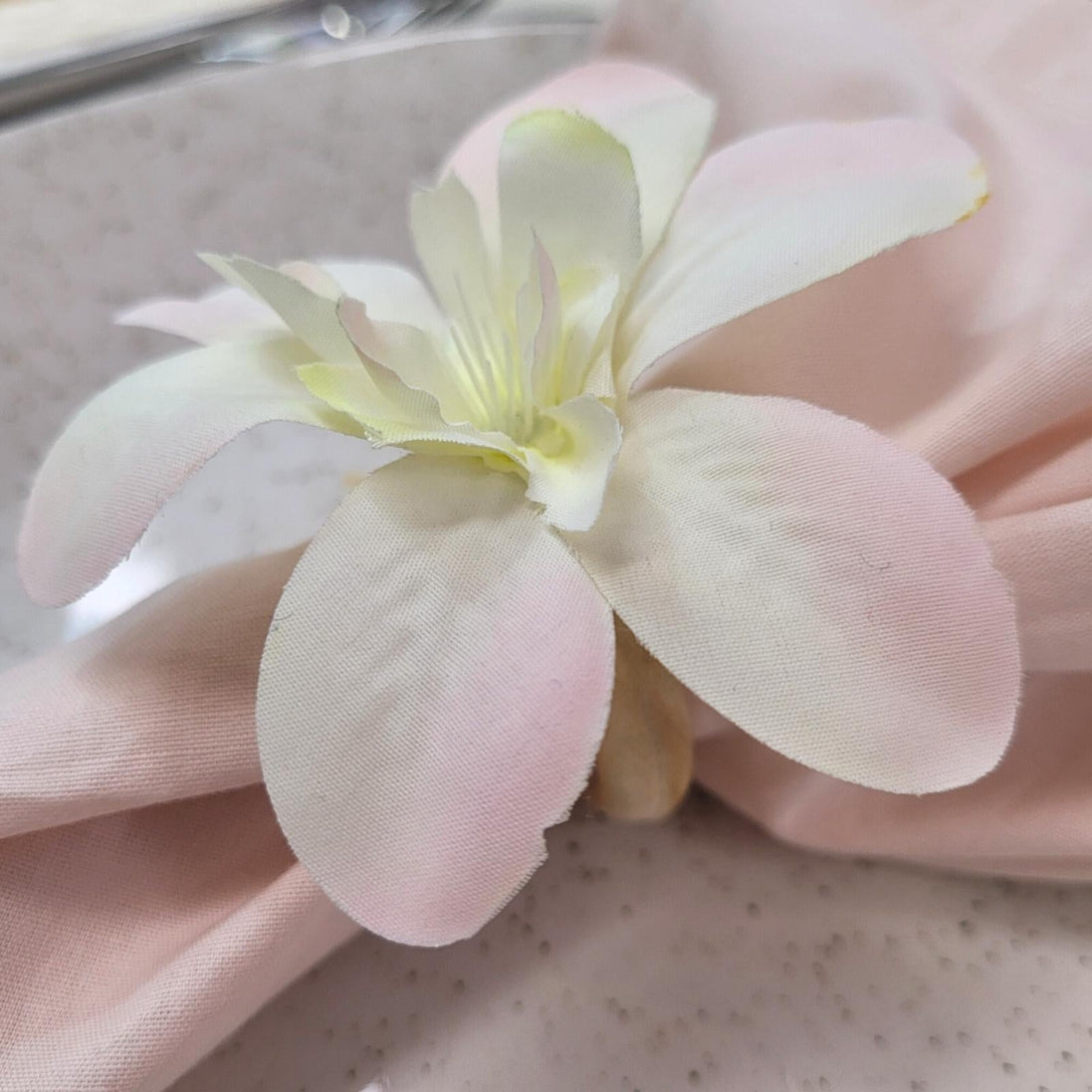 Sets 6 or 12 Mini Orchid Off White Mixed Rose Flower Napkin Rings