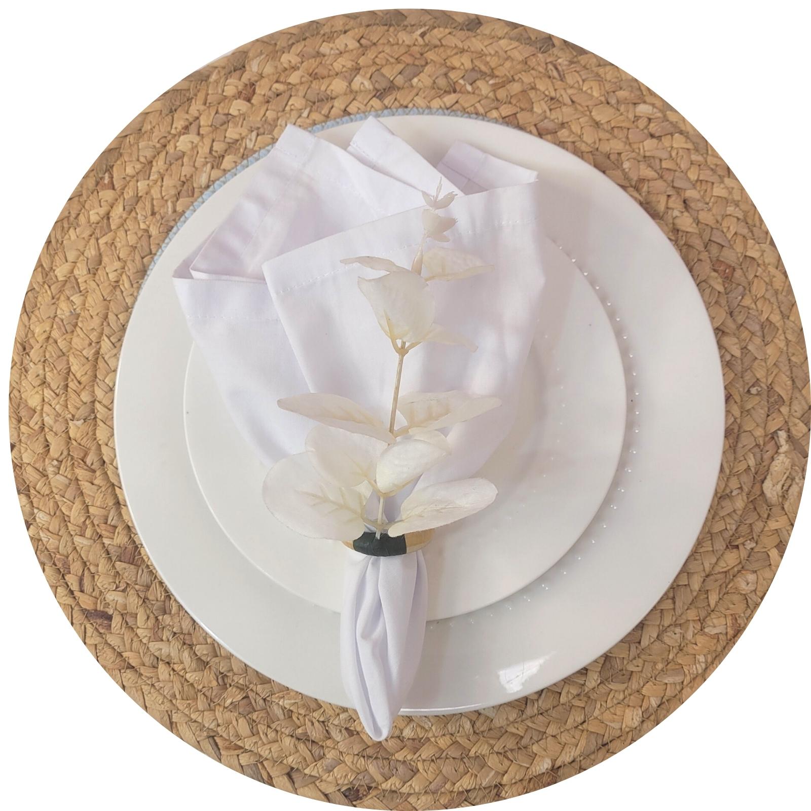 Set of 4 White Leaf Eucalyptus Napkin RingsRustic Napkin Ring, Minimalist Tabledecor, Oriental Tabledeco